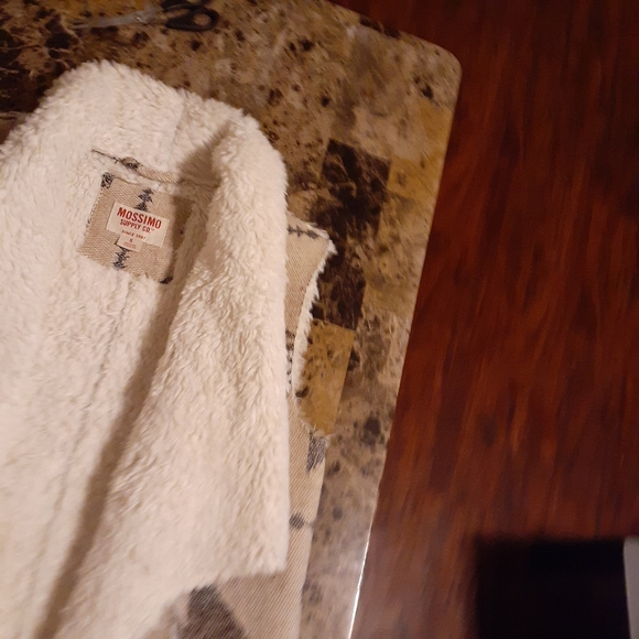 Vast with fur inside - Picture 3 of 8